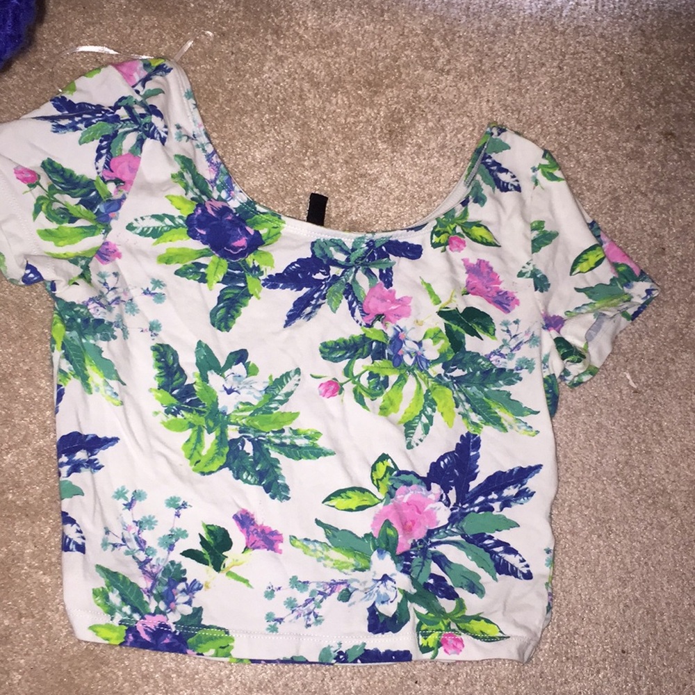 Divided H&M crop top. Super cute floral pattern